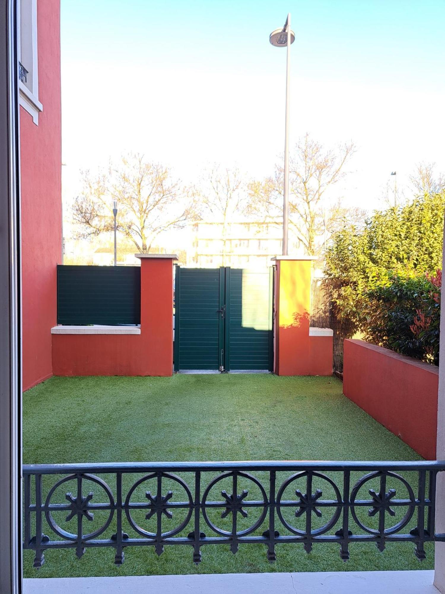 Studio Cosy Entierement Renove A Deux Pas De Lyon Fontaines-sur-Saone Eksteriør bilde