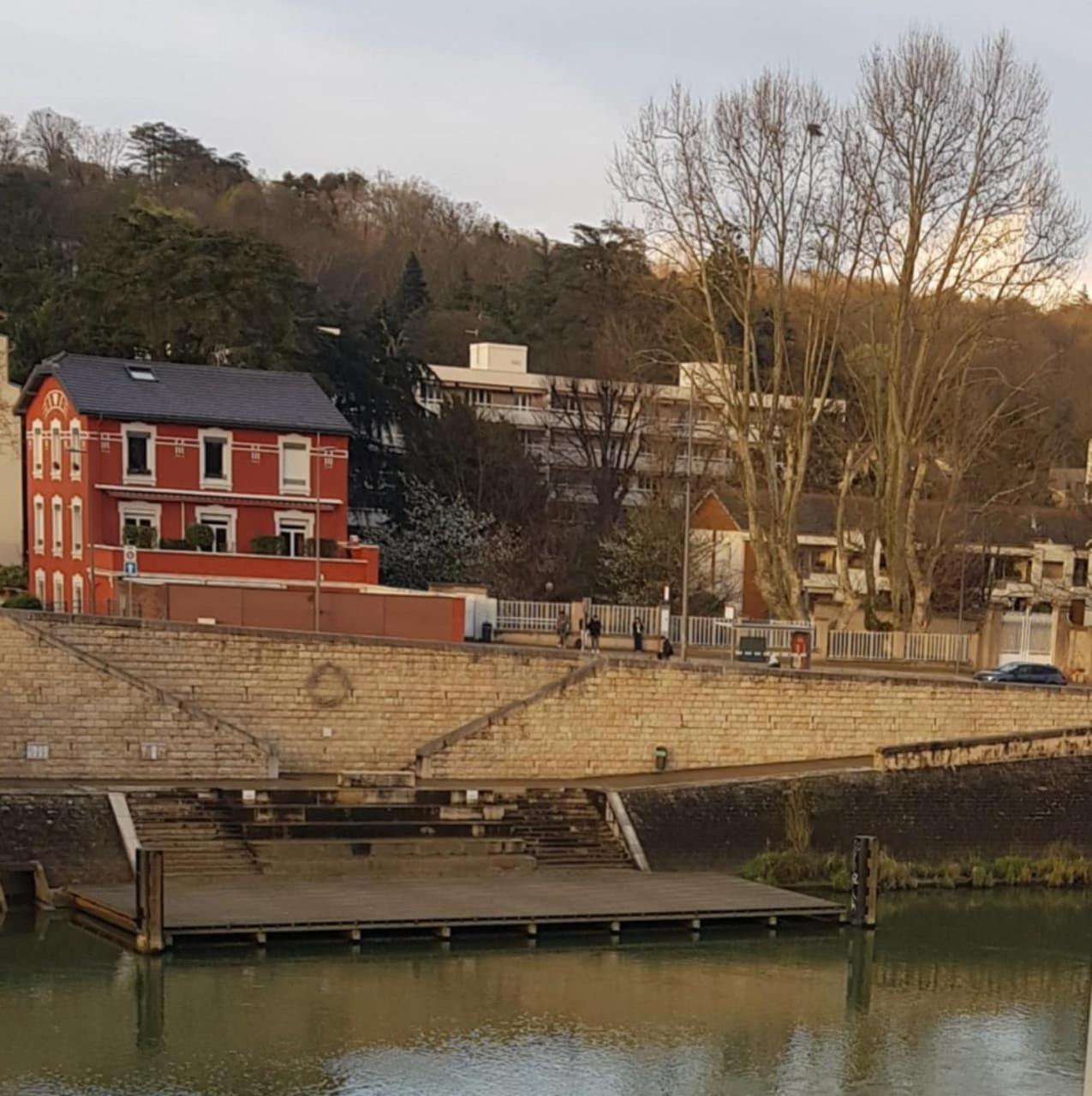 Studio Cosy Entierement Renove A Deux Pas De Lyon Fontaines-sur-Saone Eksteriør bilde
